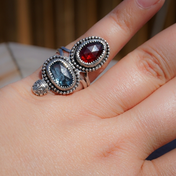 Hessonite Garnet and Teal Moss Kyanite BEZEL Set Gemstone Ring .925 Sz. 6.5 - Picture 3 of 6